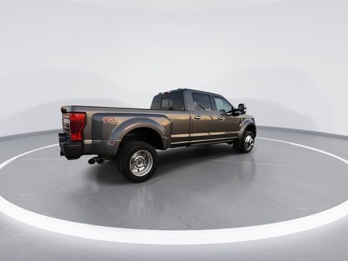 Used 2022 Ford F450 Platinum w/ FX4 Off-Road Package image 5