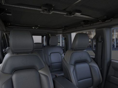 New 2025 Ford Bronco Outer Banks w/ Sasquatch Package image 12
