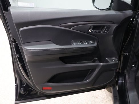 Used 2025 Honda Ridgeline RTL image 16