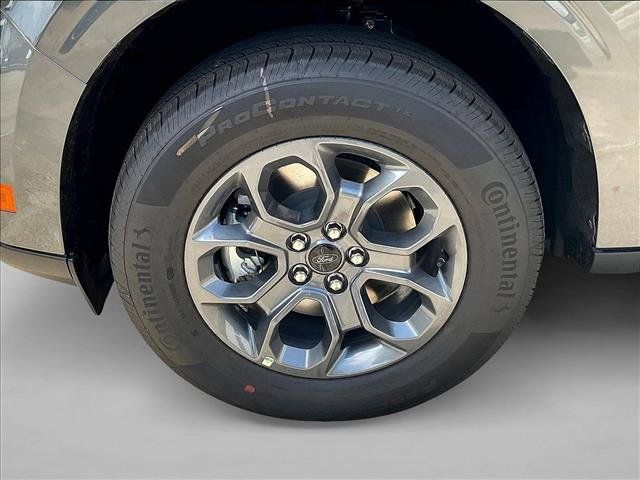 New 2026 Ford Maverick XLT w/ XLT Luxury Package FWD image 10
