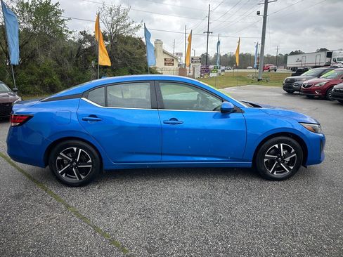 Used 2025 Nissan Sentra SV image 6