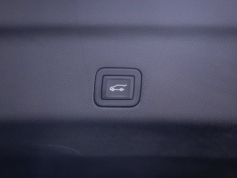 Certified 2026 Cadillac Escalade Platinum Luxury w/ LPO, Floor Liner Package AWD/4WD image 35