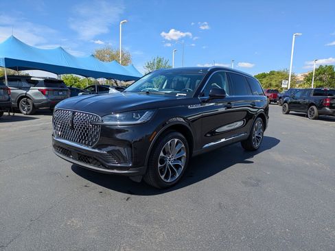 Used 2025 Lincoln Aviator Reserve w/ Illumination Package AWD/4WD image 8