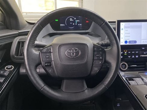 Used 2023 Toyota bZ4X Limited image 21