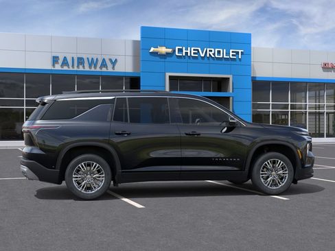 New 2026 Chevrolet Traverse LT w/ Enhanced Driving Package FWD image 5