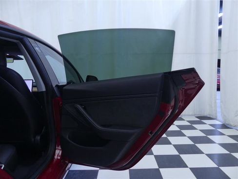 Used 2019 Tesla Model 3 Standard Range Plus image 28