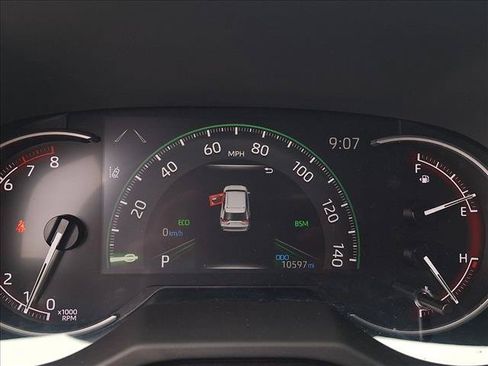 Used 2025 Toyota RAV4 XLE AWD/4WD image 11