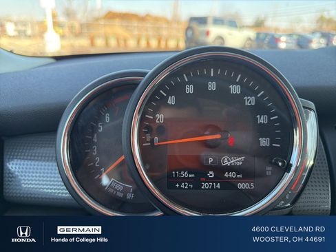 Used 2021 MINI Cooper 2-Door Hardtop image 15