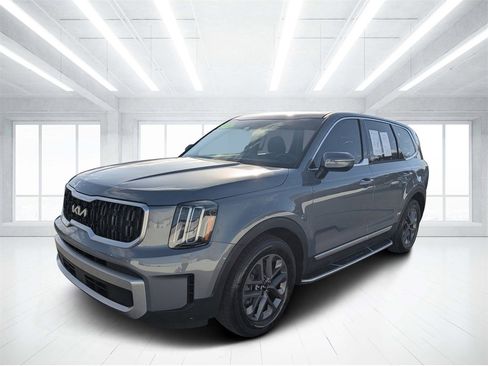 Used 2024 Kia Telluride LX image 7