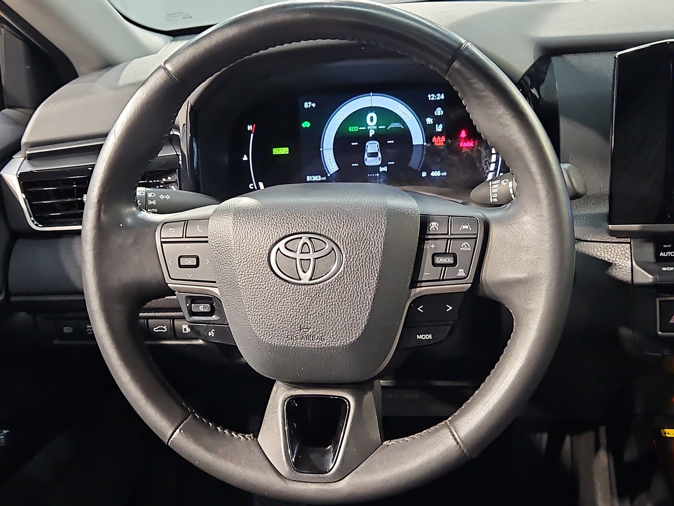 Used 2025 Toyota Camry LE w/ Convenience Package FWD image 27