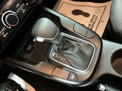 Used 2025 Kia Soul LX w/ LX Technology Package FWD image 18