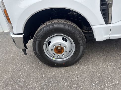 New 2026 Ford F350 XL RWD image 3