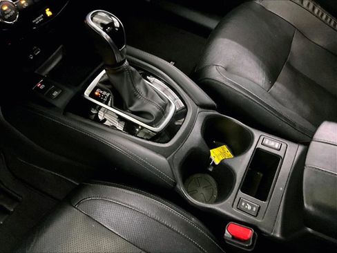 Used 2019 Nissan Rogue SL w/ Premium Package image 16