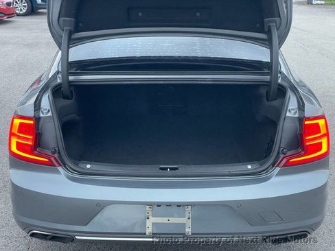 Used 2018 Volvo S90 T5 Momentum w/ Convenience Package image 25