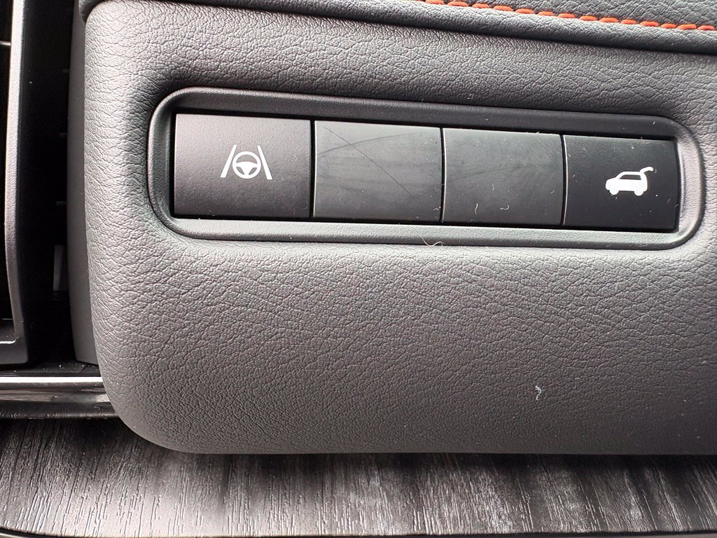 Used 2025 Nissan Armada PRO-4X AWD/4WD image 37