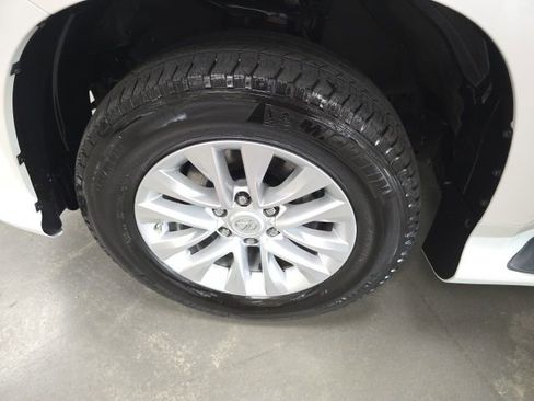 Used 2023 Lexus GX 460 Premium w/ Premium Package AWD/4WD image 27