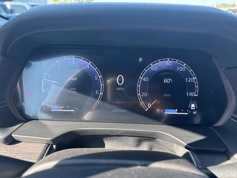 Used 2023 Jeep Grand Cherokee Limited w/ Luxury Tech Group II image 30