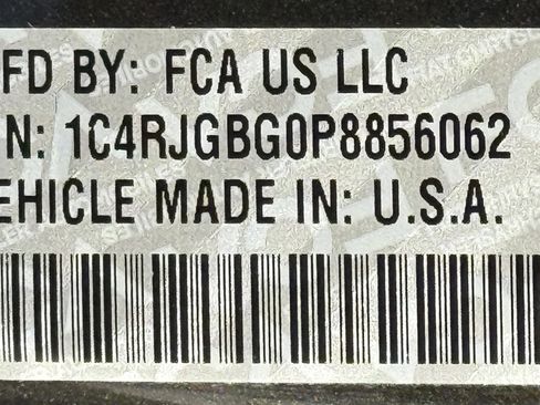 Used 2023 Jeep Grand Cherokee Limited image 51