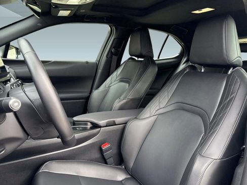 Certified 2025 Lexus UX 300h FWD w/ Accessory Package (Z2) image 15