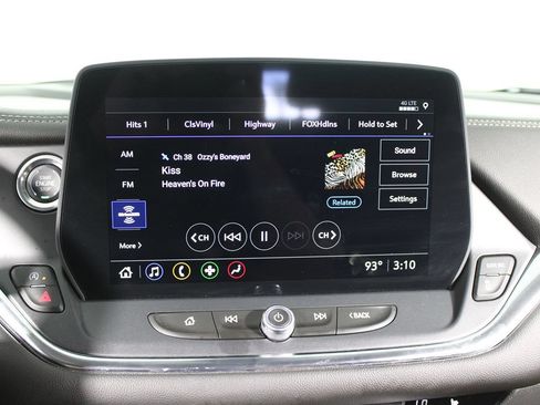 Used 2025 Chevrolet Blazer LT FWD image 9