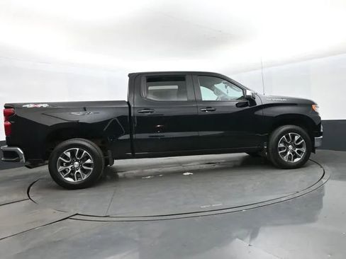 Used 2023 Chevrolet Silverado 1500 LT AWD/4WD image 4