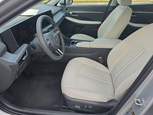 Used 2025 Hyundai Sonata SEL FWD image 8