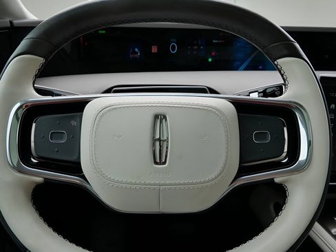 Used 2024 Lincoln Nautilus Black Label w/ Jet Appearance Package (87T) AWD/4WD image 19