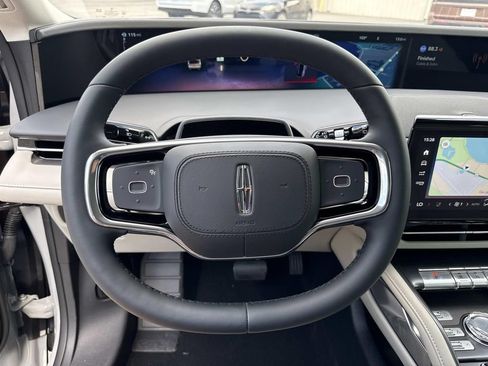 New 2026 Lincoln Nautilus Premier AWD/4WD image 26