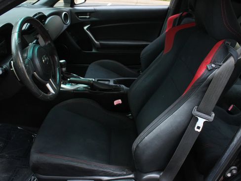 Used 2015 Scion FR-S RWD image 13