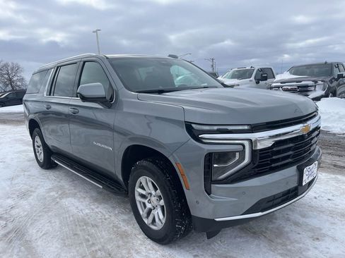 New 2026 Chevrolet Suburban LS image 6