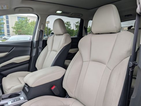 Used 2022 Subaru Ascent Limited w/ Technology Package AWD/4WD image 15