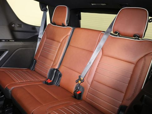 Used 2023 GMC Yukon Denali Ultimate w/ LPO, Floor Liner Package AWD/4WD image 12