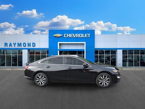 Used 2022 Chevrolet Malibu RS FWD image 2
