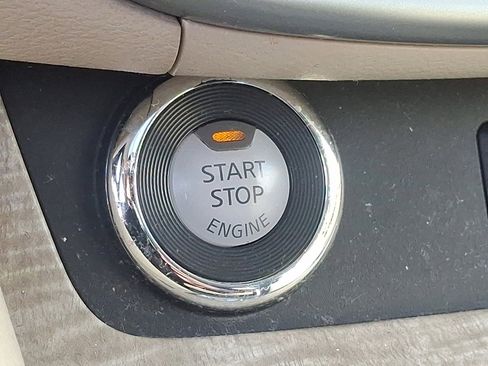 Used 2020 Nissan Murano SV w/ Premium Package image 23