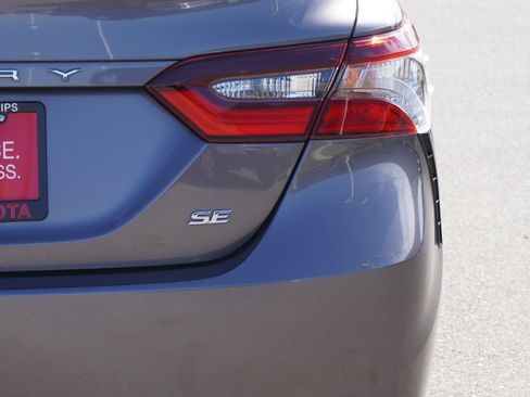Used 2021 Toyota Camry SE FWD image 10