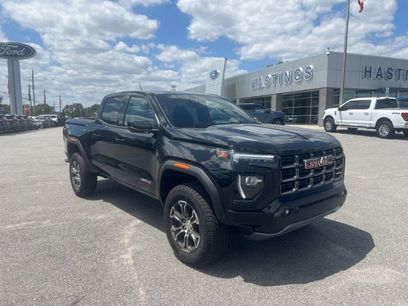 Used 2025 GMC Canyon AT4