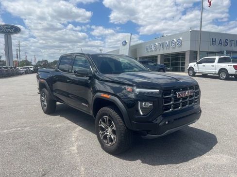 Used 2025 GMC Canyon AT4 AWD/4WD image 1