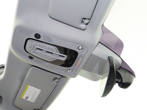 Used 2023 Audi Q5 2.0T Premium w/ Convenience Package image 17