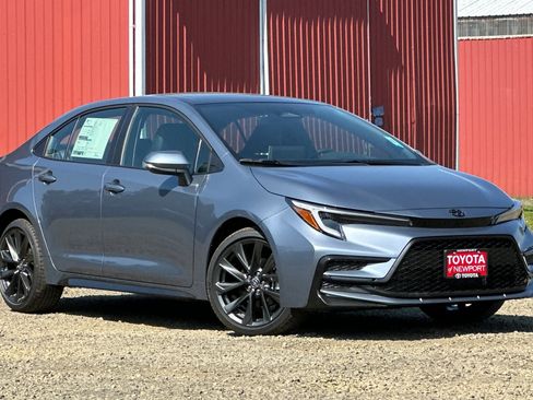 New 2025 Toyota Corolla XSE image 2