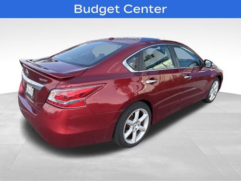 Used 2013 Nissan Altima 3.5 SV w/ Navigation Pkg FWD image 4