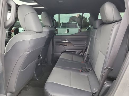 Used 2024 Lexus GX 550 w/ Accessory Package (31) AWD/4WD image 14