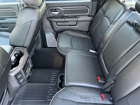 New 2026 RAM 2500 Laramie AWD/4WD image 10