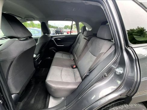 Used 2025 Toyota RAV4 XLE AWD/4WD image 15