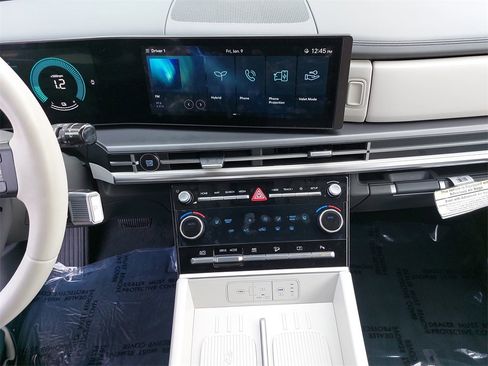 Used 2025 Hyundai Santa Fe SEL image 21