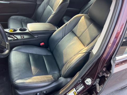 Used 2013 Toyota Avalon image 11