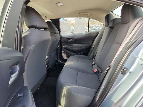 Used 2021 Toyota Corolla LE image 10