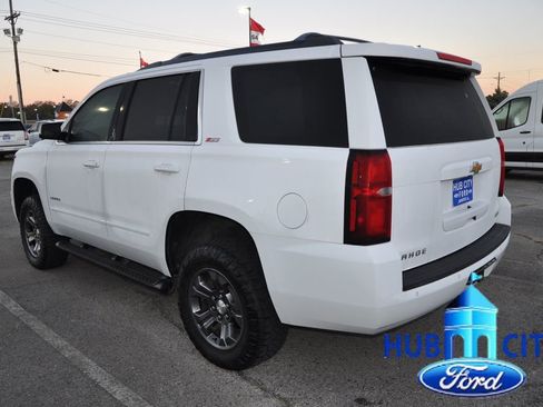 Used 2017 Chevrolet Tahoe LT image 3