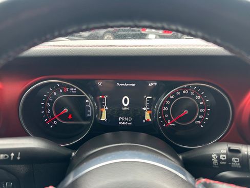 Used 2019 Jeep Wrangler Unlimited Rubicon AWD/4WD image 10