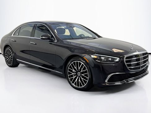 Certified 2022 Mercedes-Benz S 500 4MATIC image 3