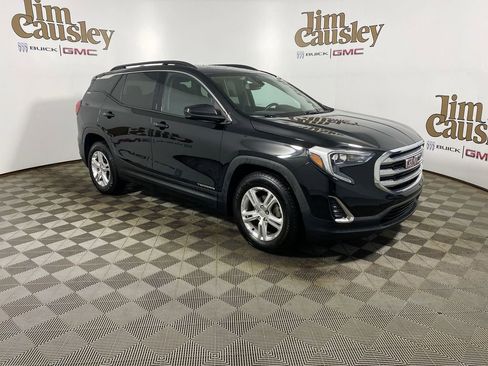 Used 2020 GMC Terrain SLE w/ Driver Convenience Package FWD image 1